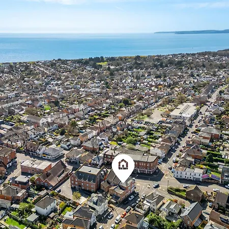 Beachside Maisonette Southbourne-3